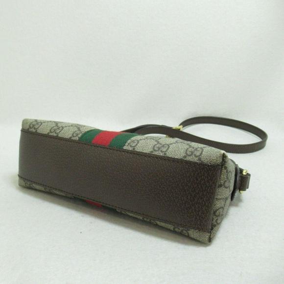 Gucci Bags Gently Used Gucci Gg Supreme Shoulder Bag Gucci Poshmark